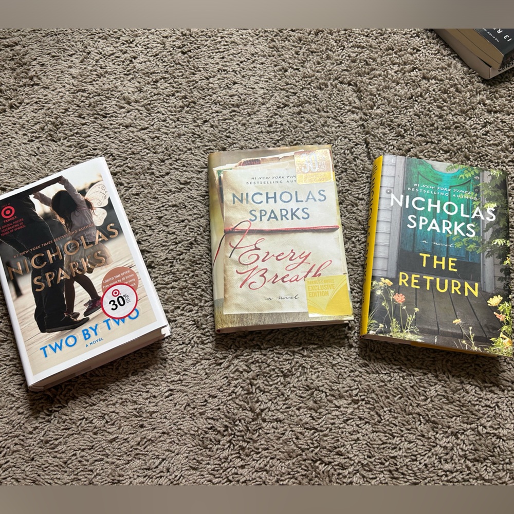 $3/25 Hardcover Nicholas Sparks books!